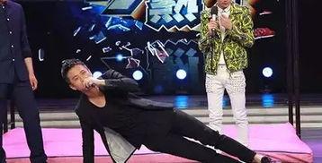 邓超肌肉花絮,肌肉线条尽显，汗水铸就硬汉风采